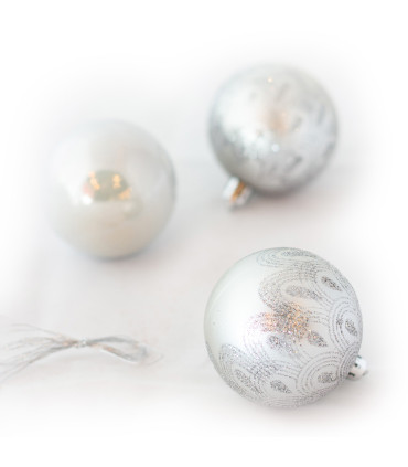 Set de 9 Bolas Perladas y Mate con Glitter de 6 cm Plateadas Alparamis