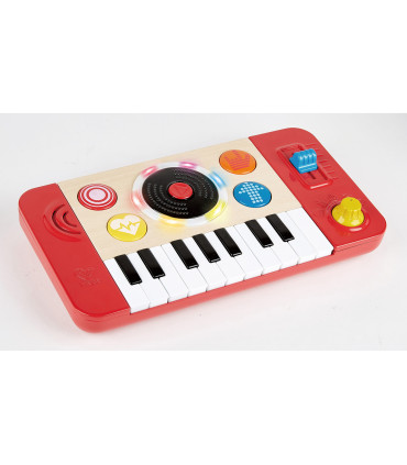 Estudio de DJ Mix and Spin Hape