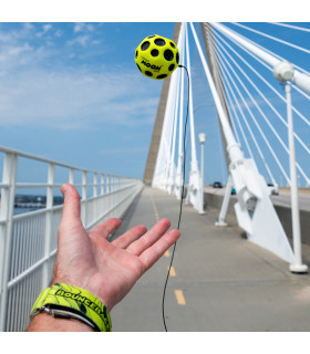 Pelota Moon con Elástico Bounceback Waboba