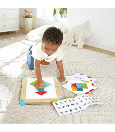 Laberinto Espacial y Tablero de Tangram Hape