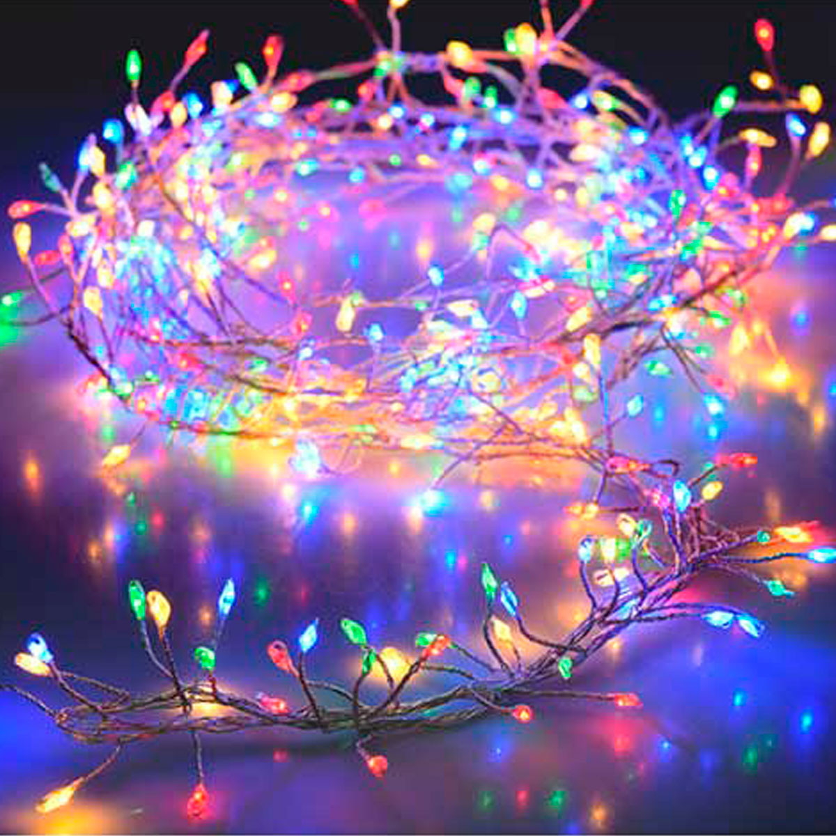100 Luces LED Multicolor en Racimos con Cable Metálico Alparamis