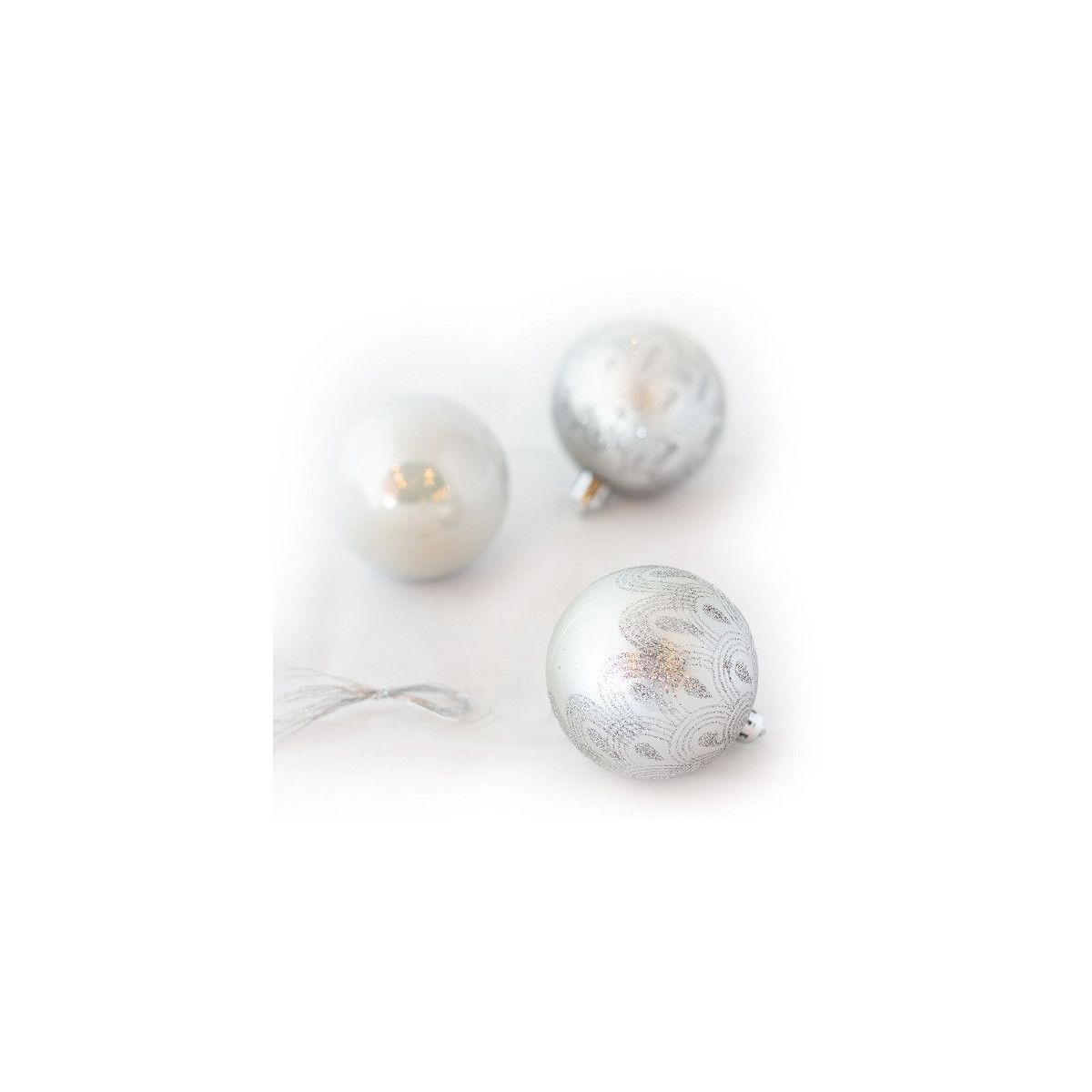 Set de 6 Bolas Perladas y Mate con Glitter de 8 cm Plateadas Alparamis