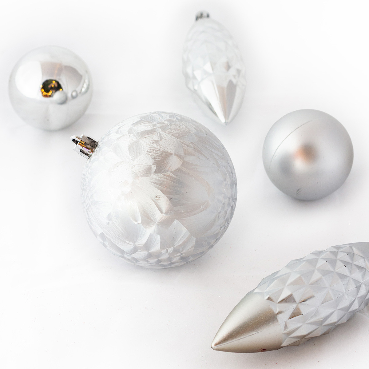Set de 31 Adornos Surtidos para Árbol Plateados