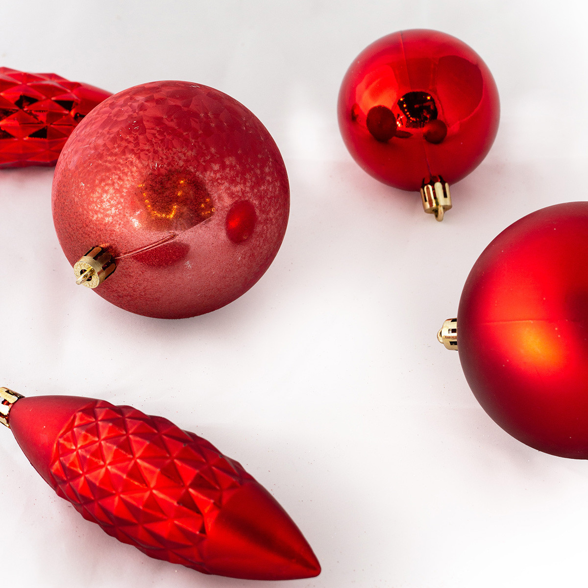 Set de 31 Adornos Surtidos para Árbol Rojos
